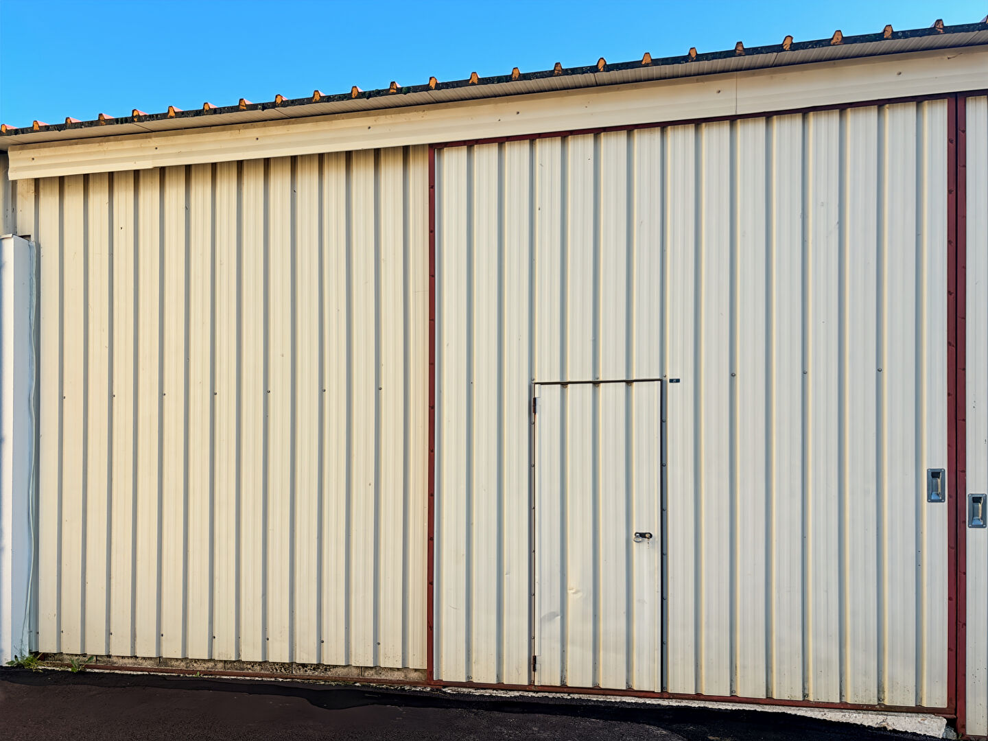 Entrep&ocirc;t / Local industriel BRIE COMTE ROBERT (77170) 127.00 m&sup2;