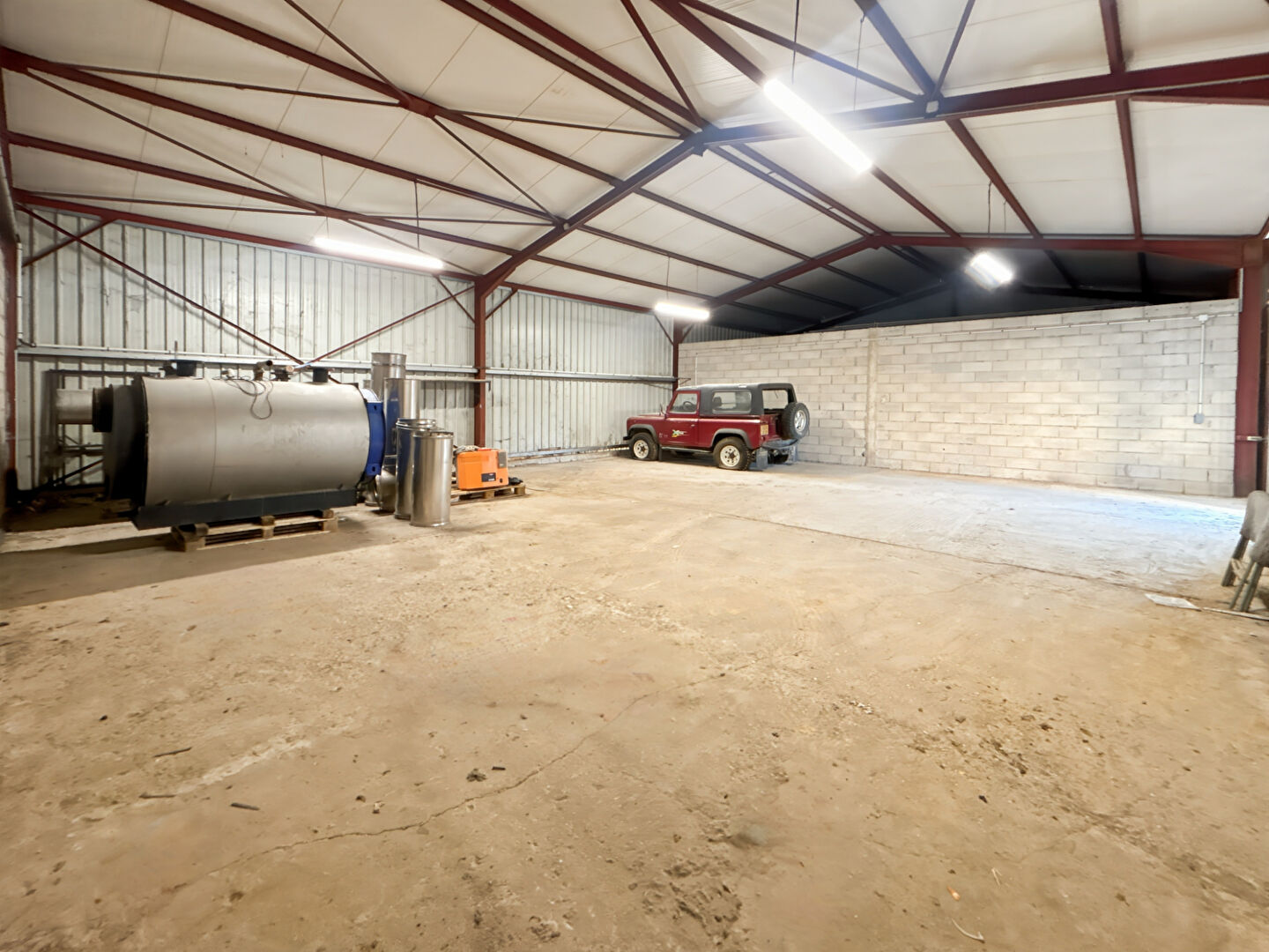 Entrep&ocirc;t / Local industriel PERIGNY SUR YERRES (94520) 127.00 m&sup2;