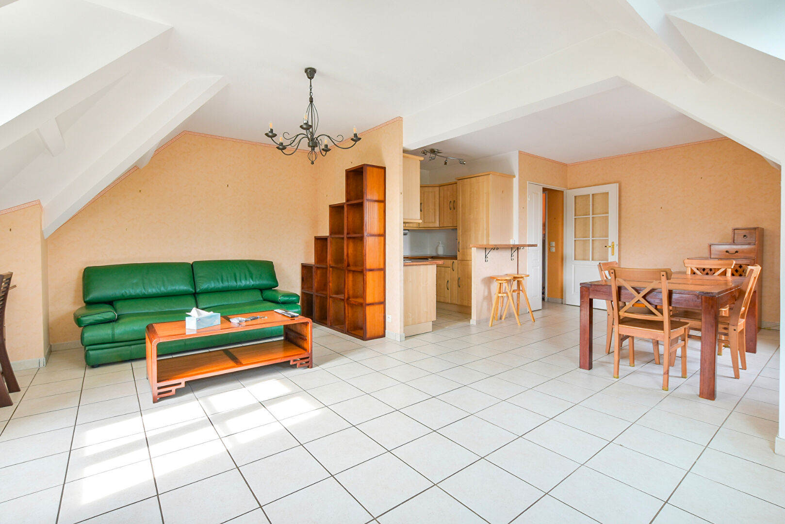 à 15 km de Vaux-le-Pénil Exclusif 160 000 € Appartement 2 pièces , 1 chambre 55.25 m² Voir le bien