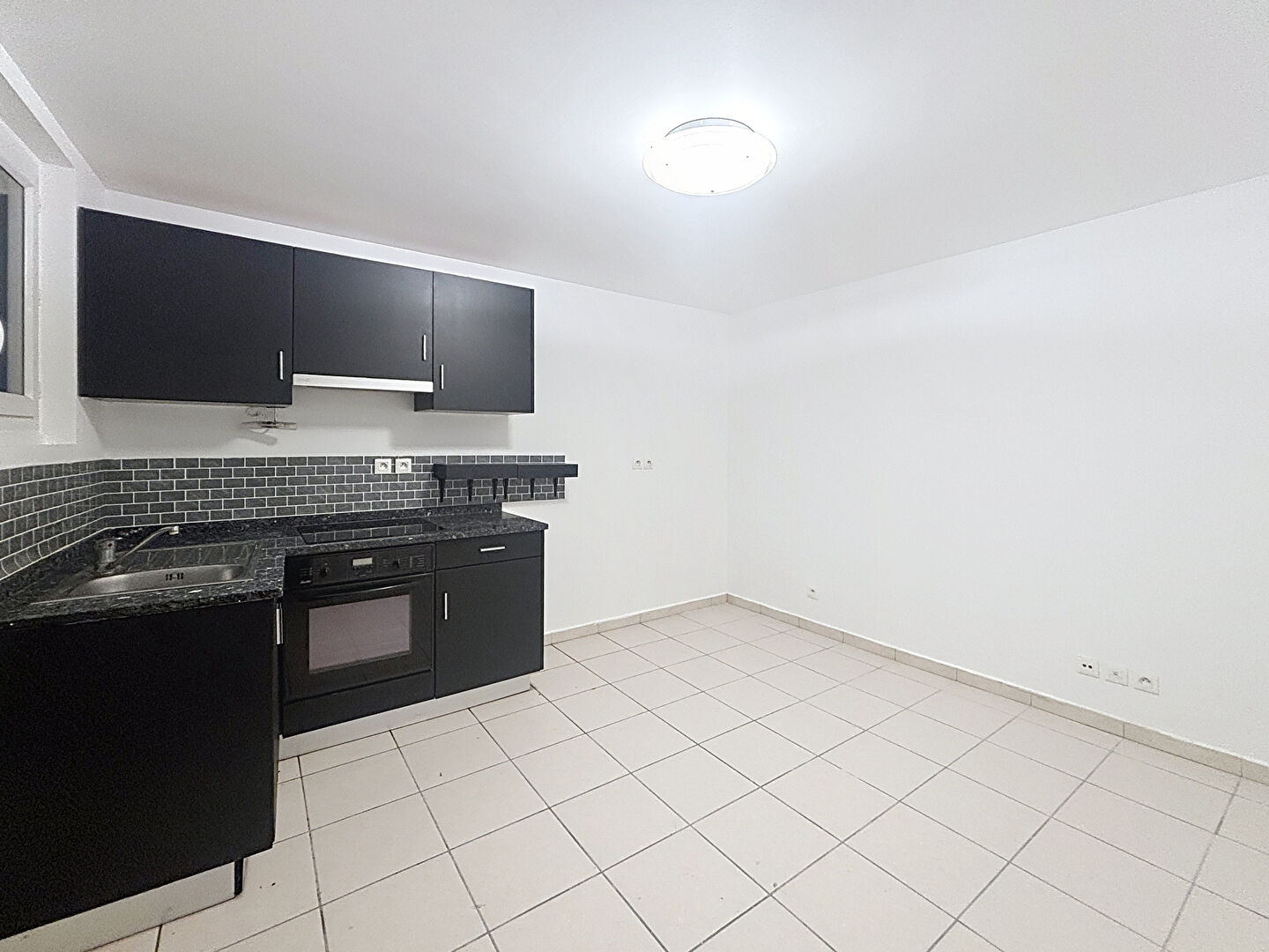 Appartement BRIE COMTE ROBERT (77170) 3 pi&egrave;ces 38.04 m&sup2;