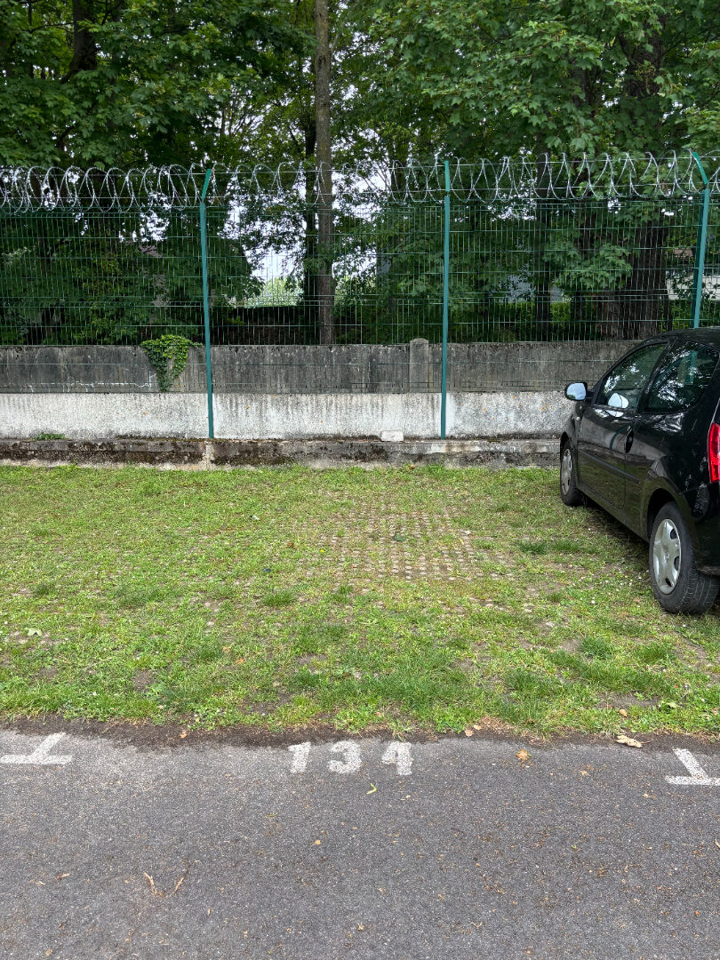 Parking / box SAINT MAUR DES FOSSES (94100)