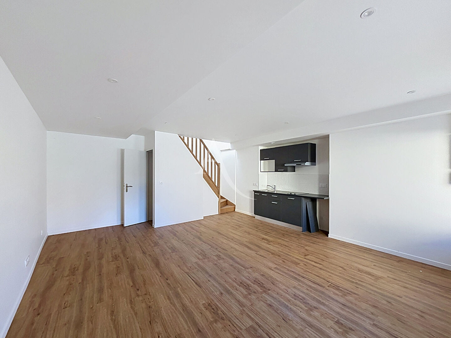 Réau (77) Exclusif 160 000 € Maison 3 pièces , 2 chambres 59.37 m² Avec jardin