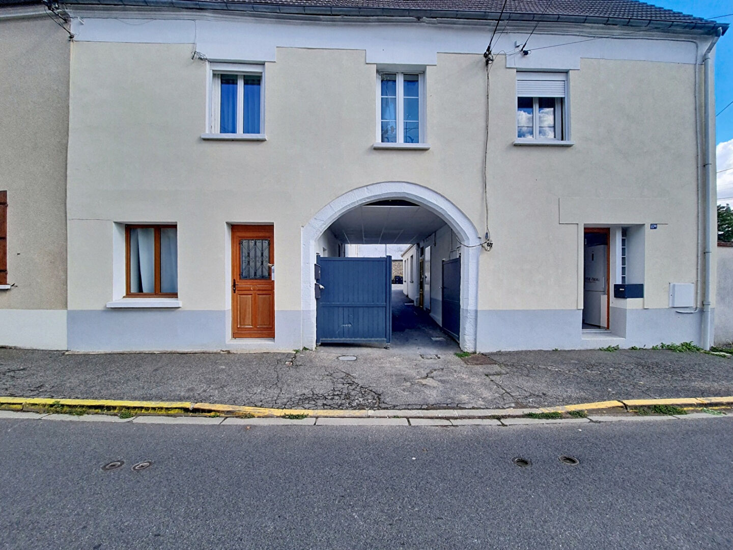 Immeuble MORTCERF (77163) 10 pi&egrave;ces 179.00 m&sup2;