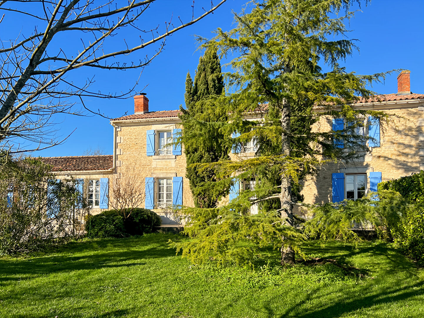 Maison LE GUE DE VELLUIRE (85770) 6 pièces 188.00 m²