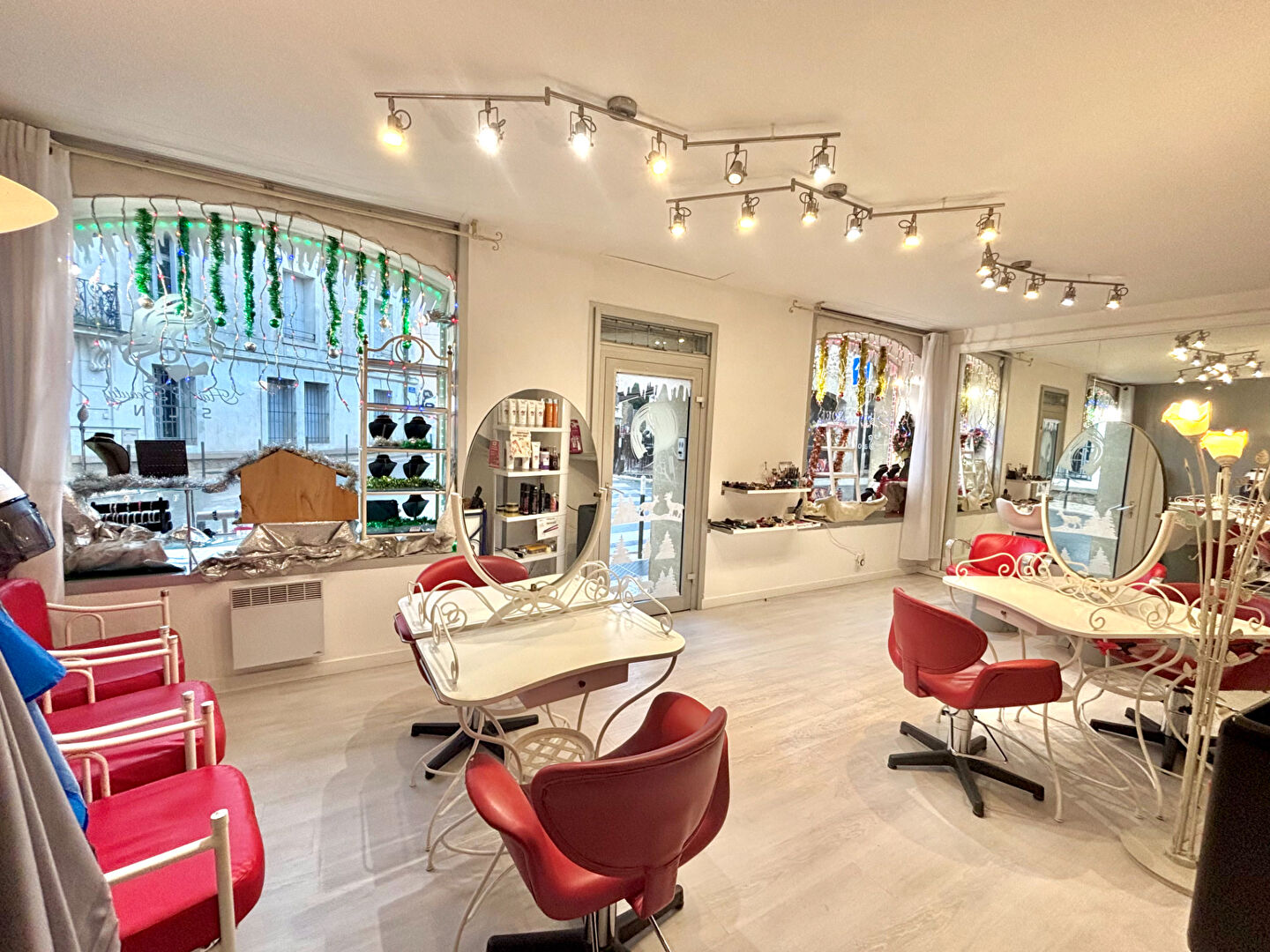 Fonds de commerce POUSSAN (34560) 2 pi&egrave;ces 37.00 m&sup2;