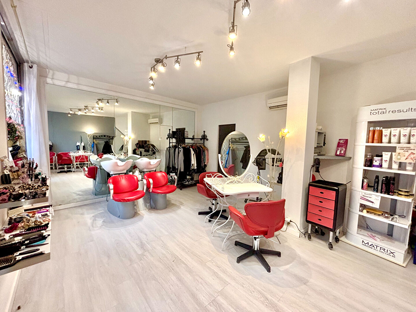 Fonds de commerce POUSSAN (34560) 2 pi&egrave;ces 37.00 m&sup2;