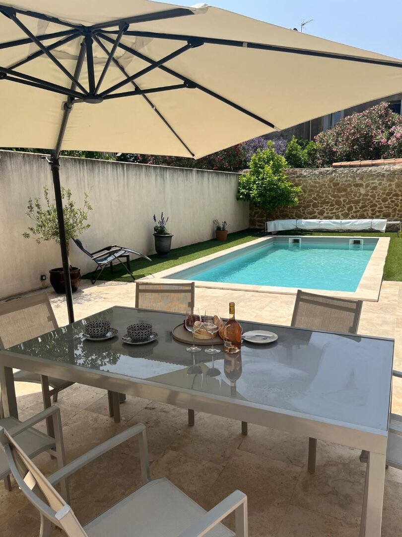 Maison de ville MEZE (34140) 5 pièces 171.00 m²