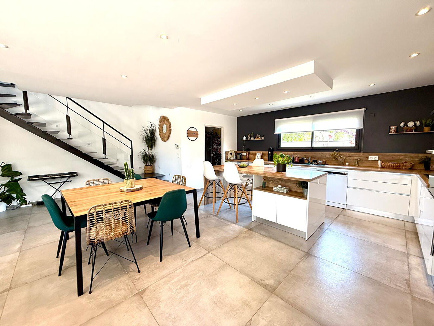Maison MEZE (34140) 5 pièces 134.00 m²