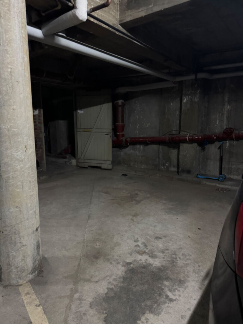 Parking / box PARIS (75016) 5.81 m²