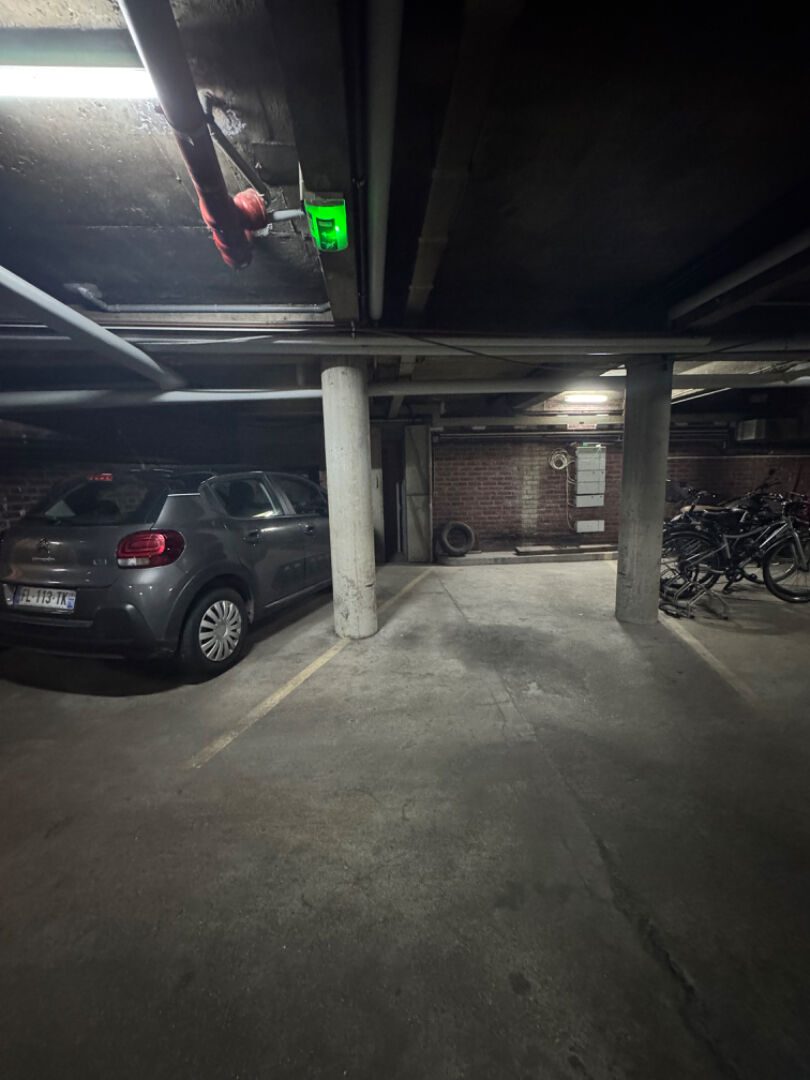 Parking / box PARIS (75016) 7.43 m²