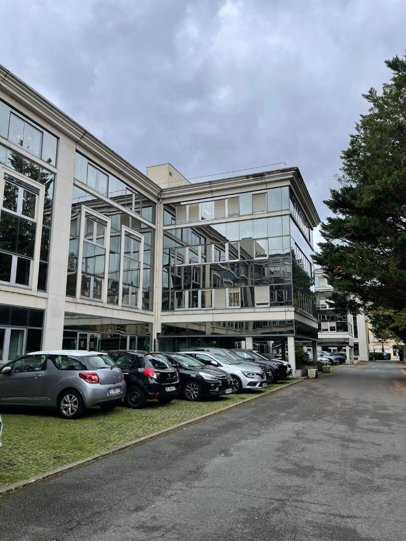 Bureaux VERSAILLES (78000) 105.00 m²