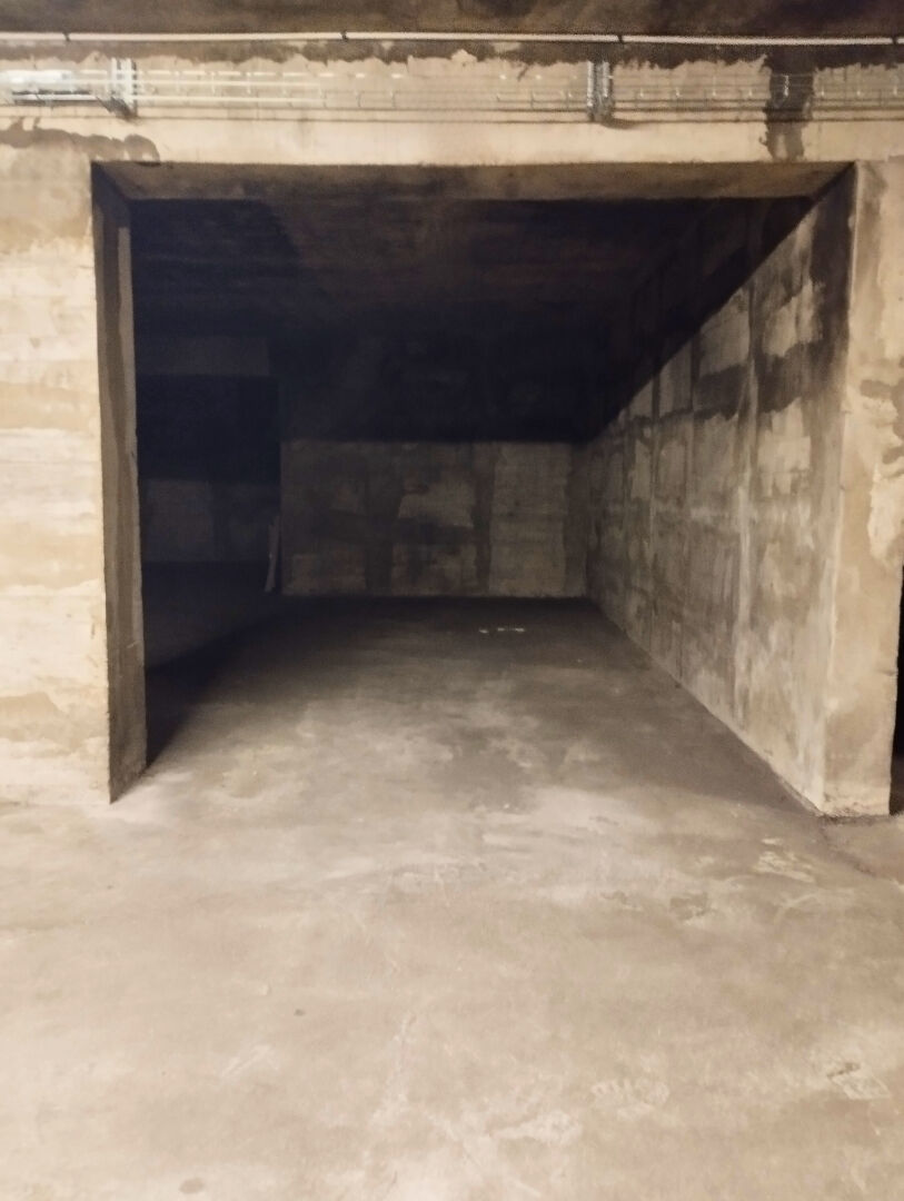 Parking / box PARIS (75015)