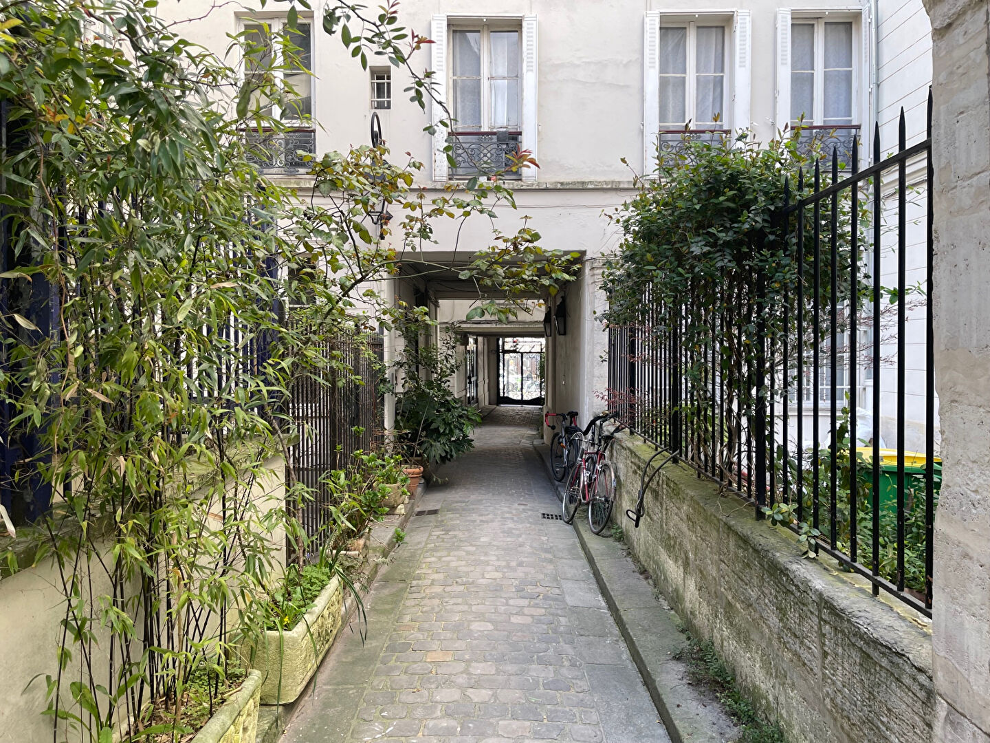 Appartement PARIS (75018) 1 pi&egrave;ce 23.00 m&sup2;