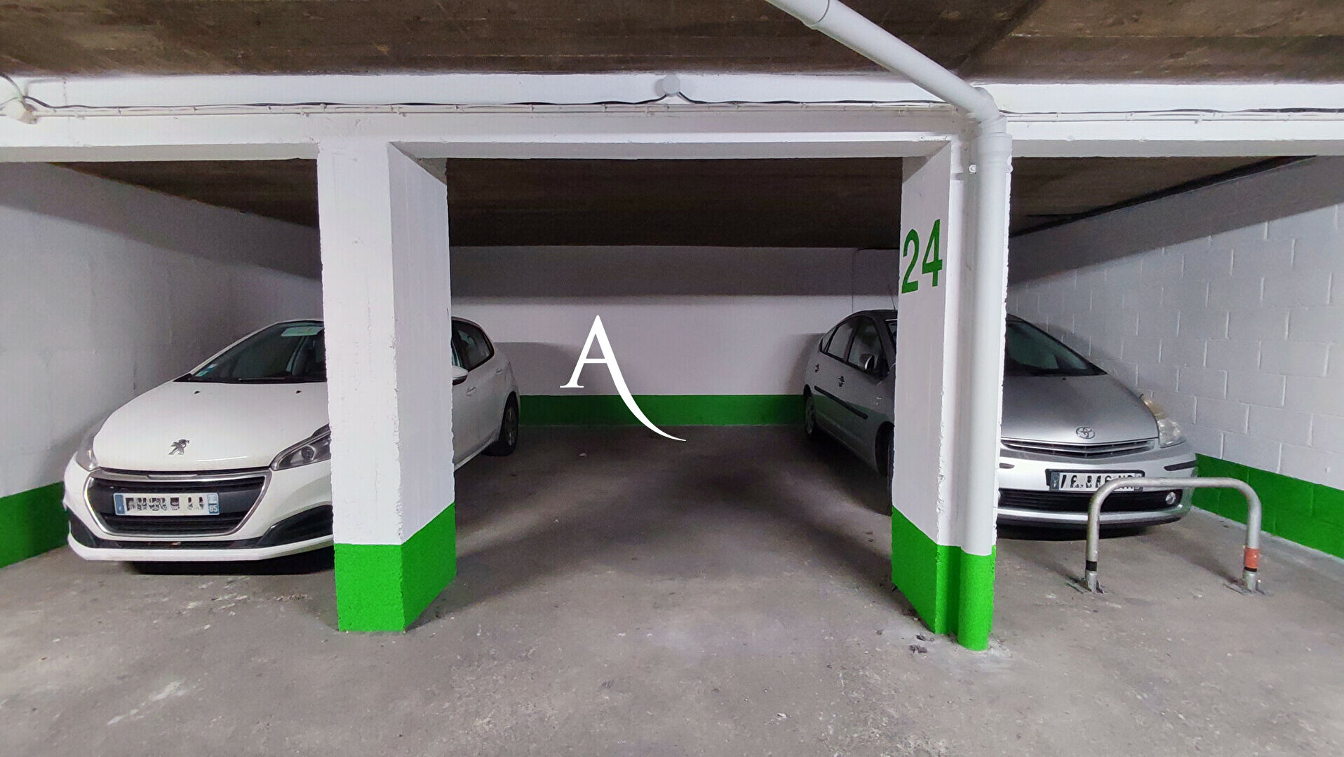 Parking / box PARIS (75015) 13.00 m²