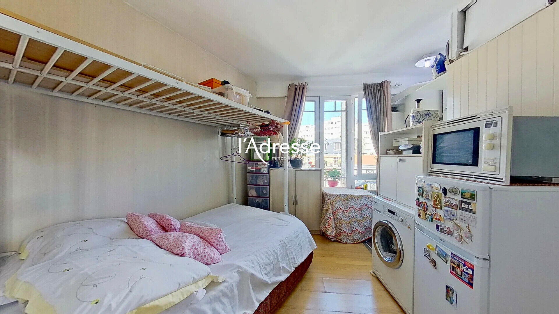 Appartement PARIS (75015) 1 pièce 15.07 m²
