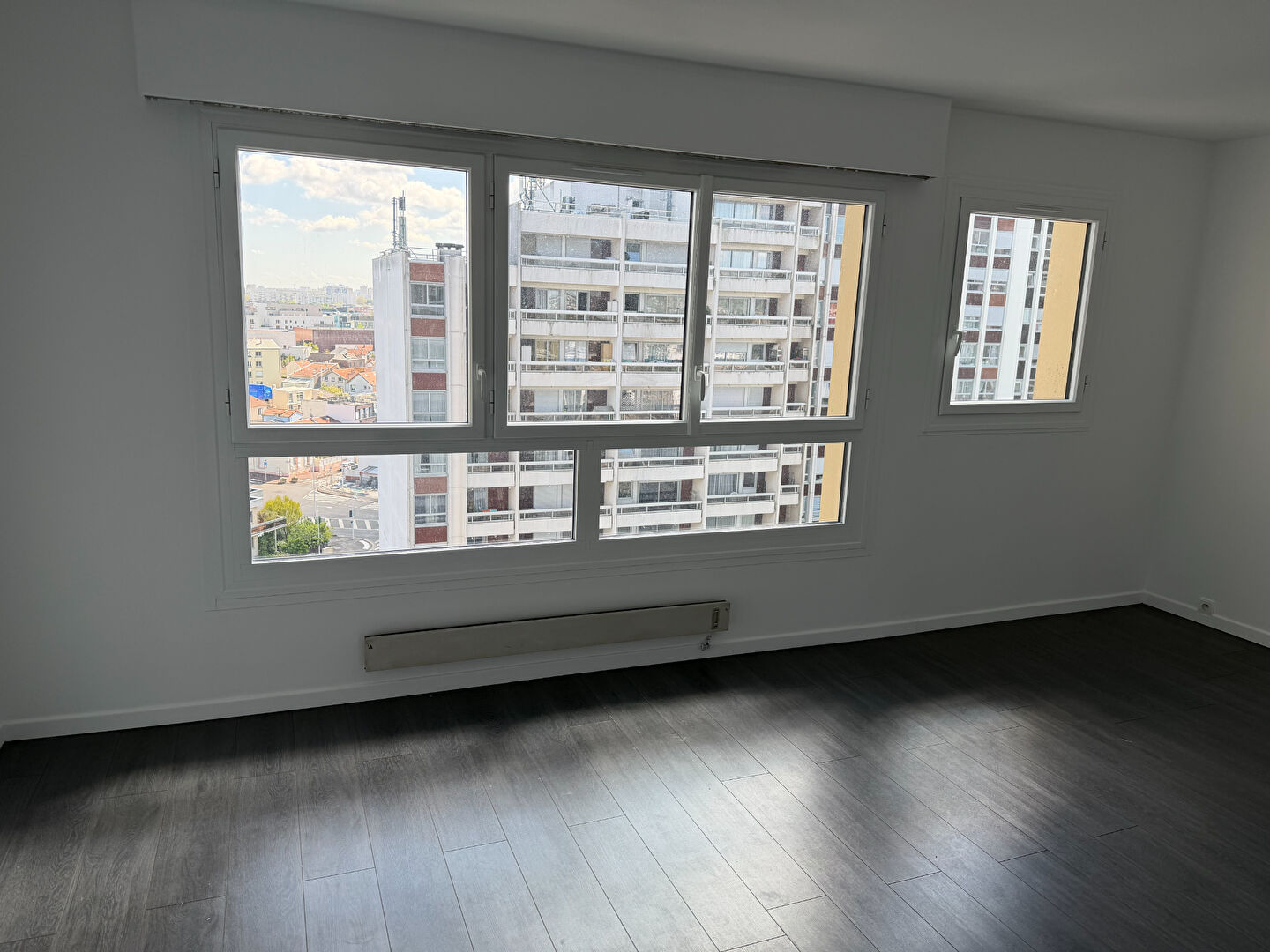 Appartement ISSY LES MOULINEAUX (92130) 1 pi&egrave;ce 33.00 m&sup2;