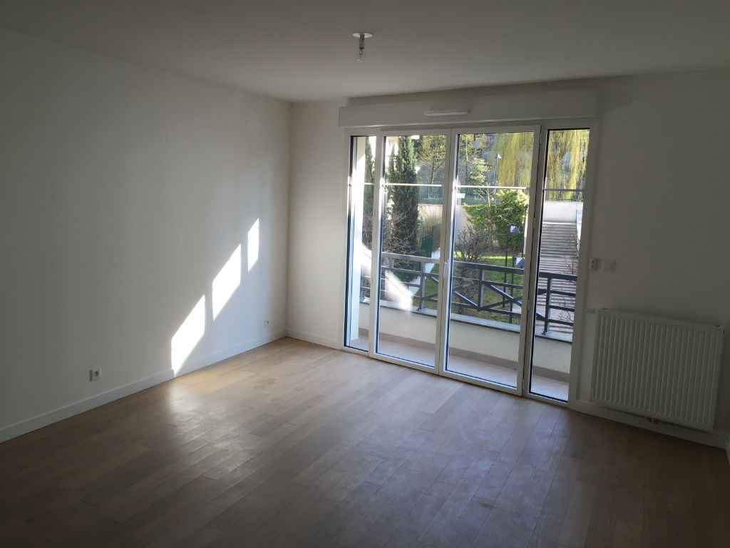 Appartement ISSY LES MOULINEAUX (92130) 1 pi&egrave;ce 34.00 m&sup2;