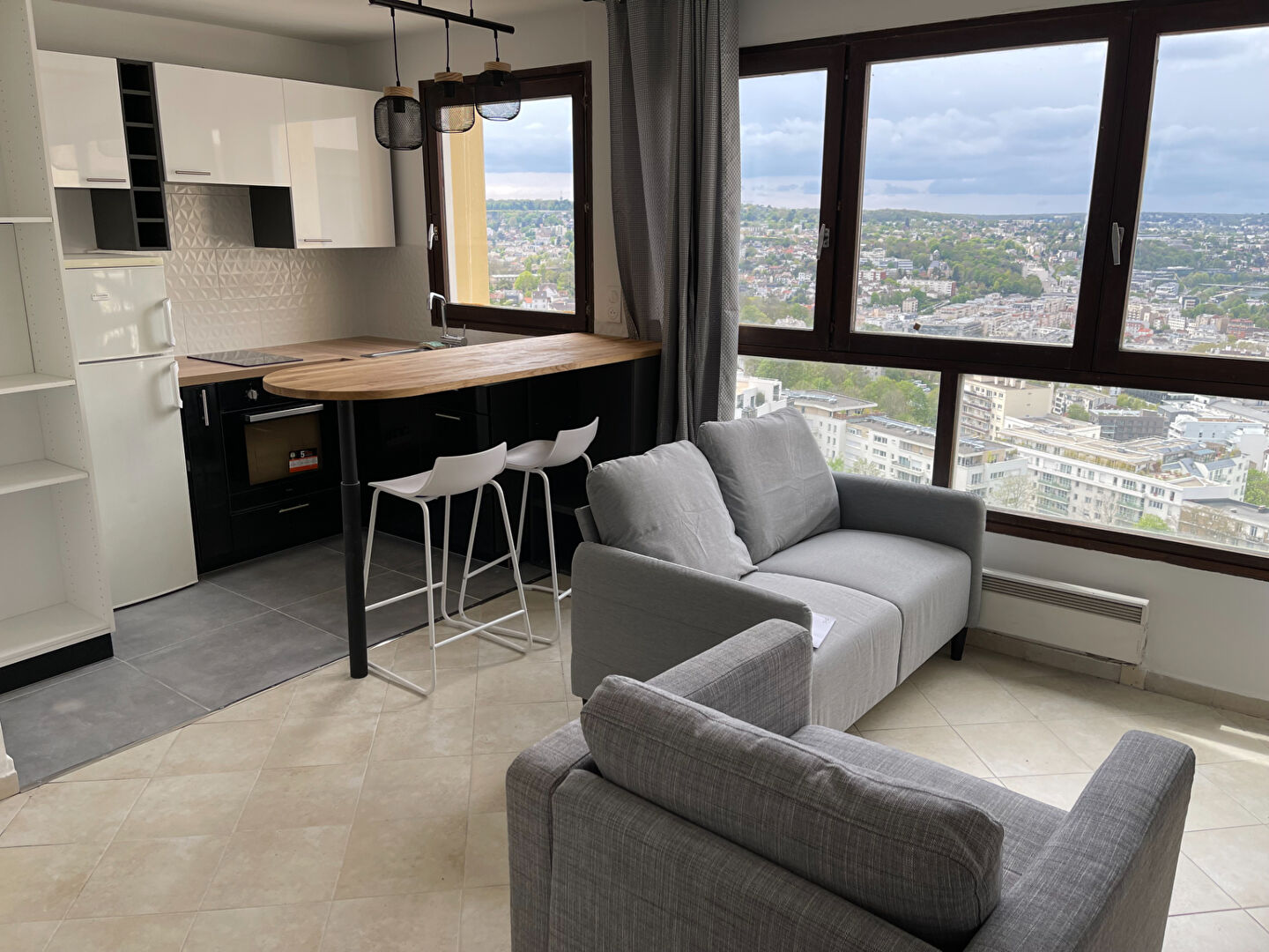 Appartement ISSY LES MOULINEAUX (92130) 1 pi&egrave;ce 31.00 m&sup2;