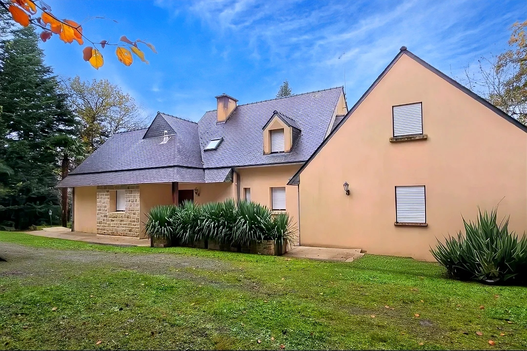 Maison GOUESNACH (29950) 8 pièces 230.00 m²