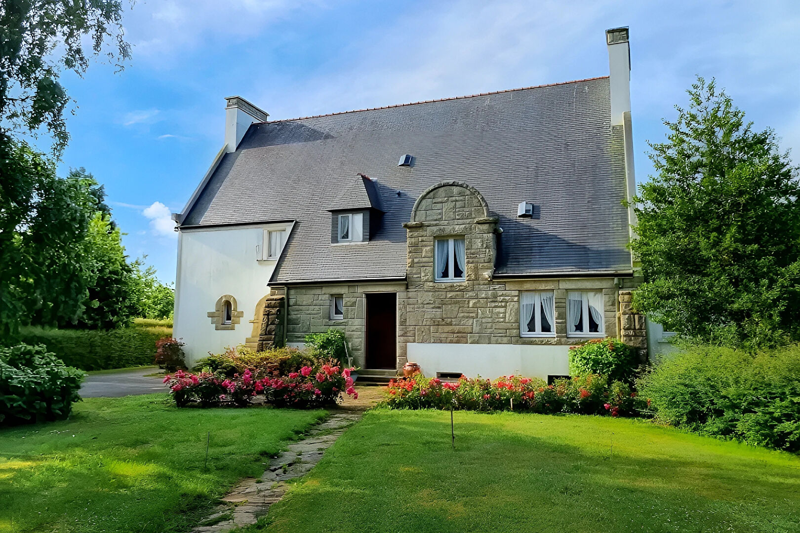 Maison PLEUVEN (29170) 11 pièces 240.00 m²