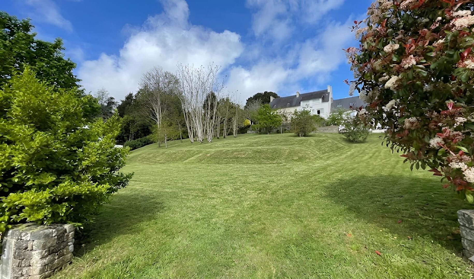 Terrain QUIMPER (29000) 1225.00 m&sup2;