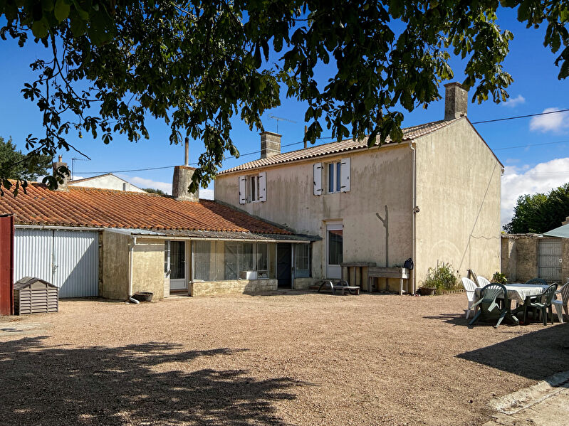 Maison PUYRAVAULT (85450) 5 pièces 129.00 m²