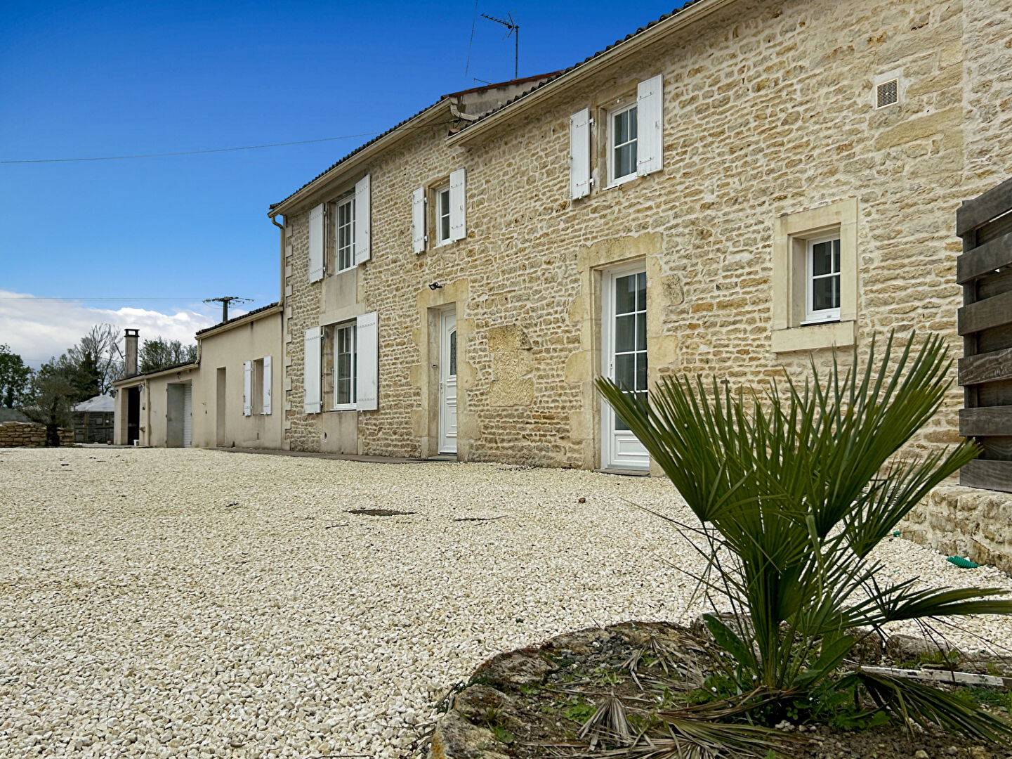 Maison CHAILLE LES MARAIS (85450) 5 pi&egrave;ces 242.00 m&sup2;