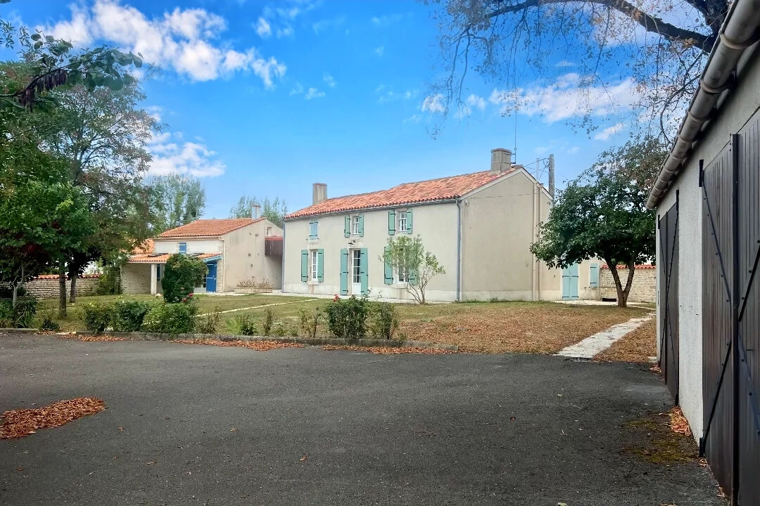 Maison MOUZEUIL SAINT MARTIN (85370) 9 pièces 199.66 m²