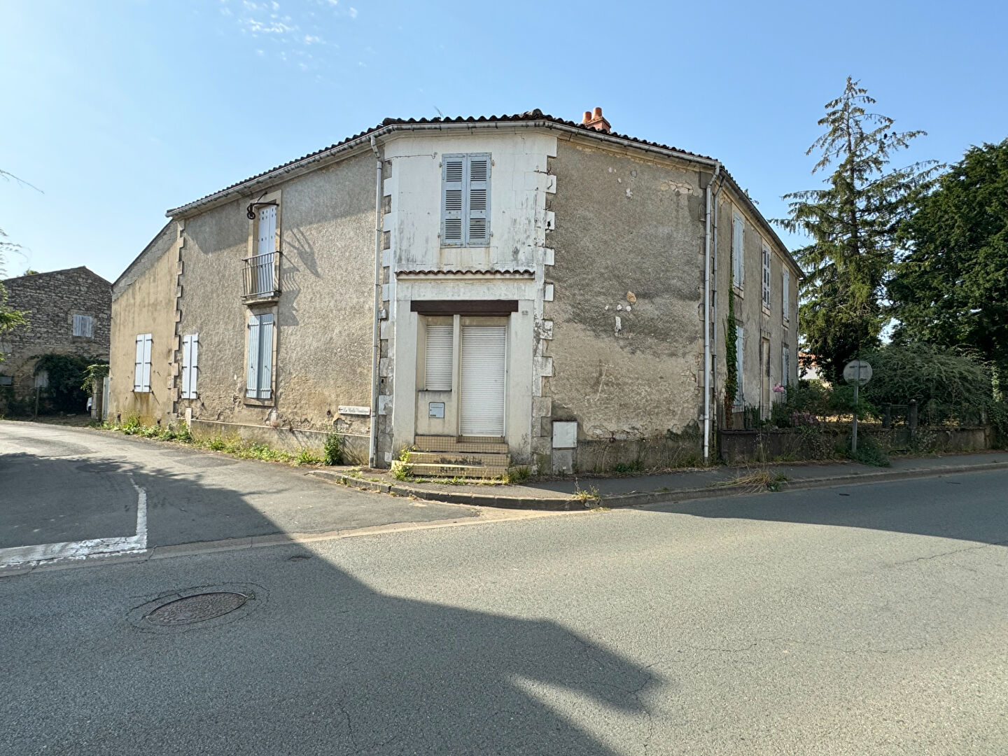 Maison NALLIERS (85370) 12 pi&egrave;ces 330.00 m&sup2;
