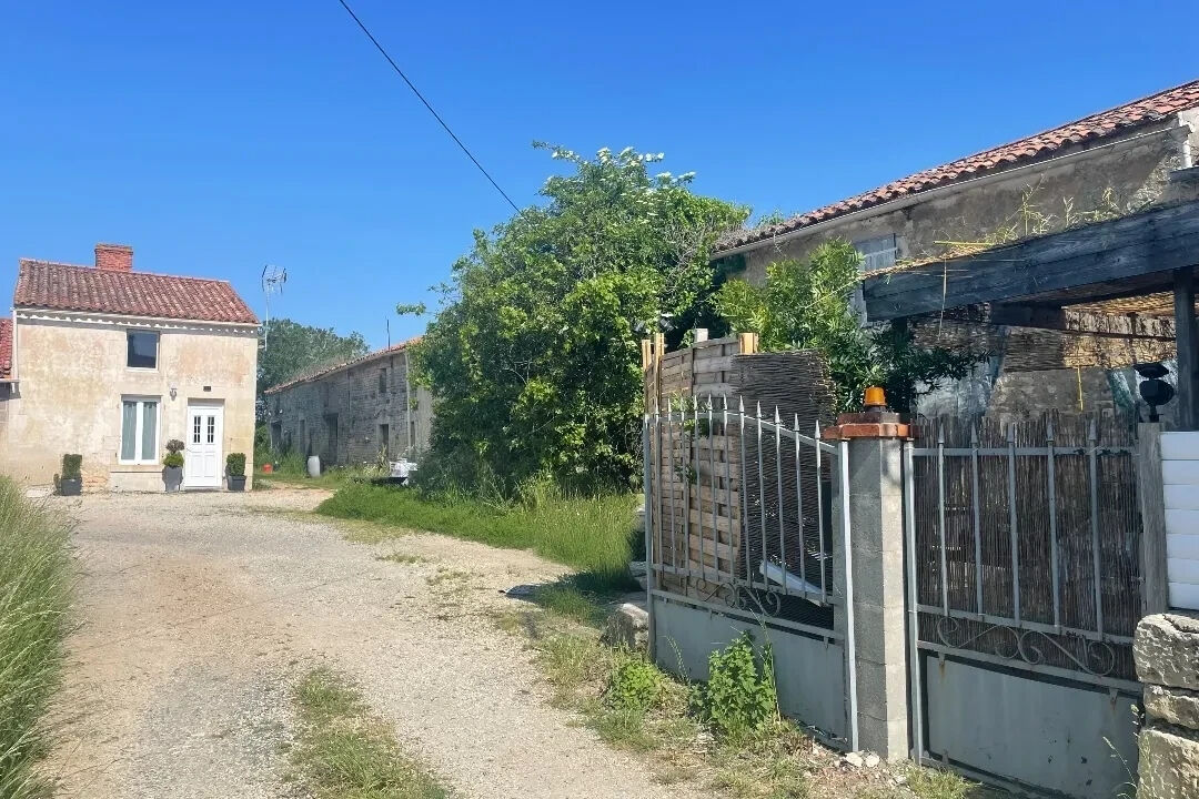 Maison LE LANGON (85370) 11 pièces 267.75 m²