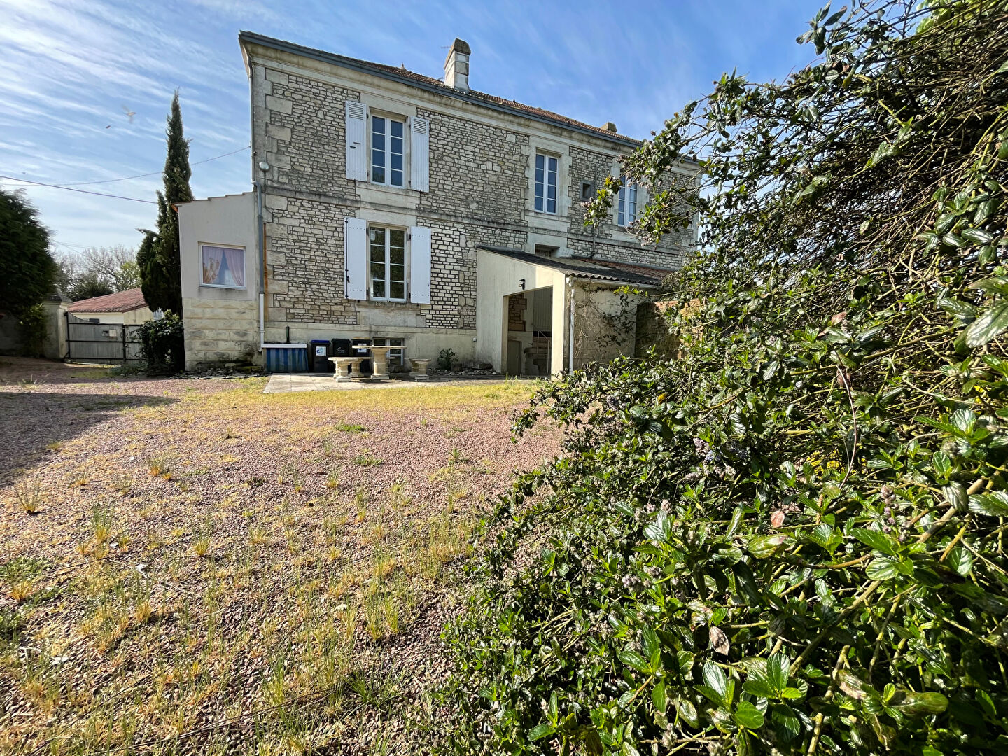 Maison LE POIRE SUR VELLUIRE (85770) 7 pièces 170.00 m²