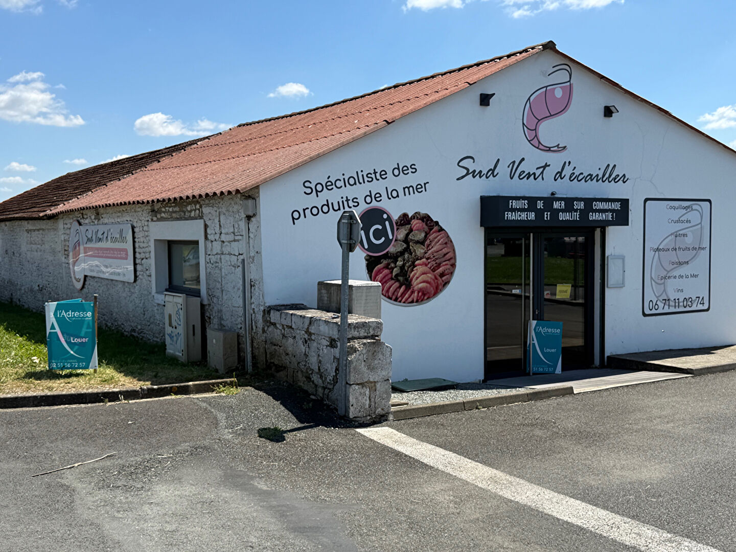 Local commercial SAINTE GEMME LA PLAINE (85400) 127.00 m²