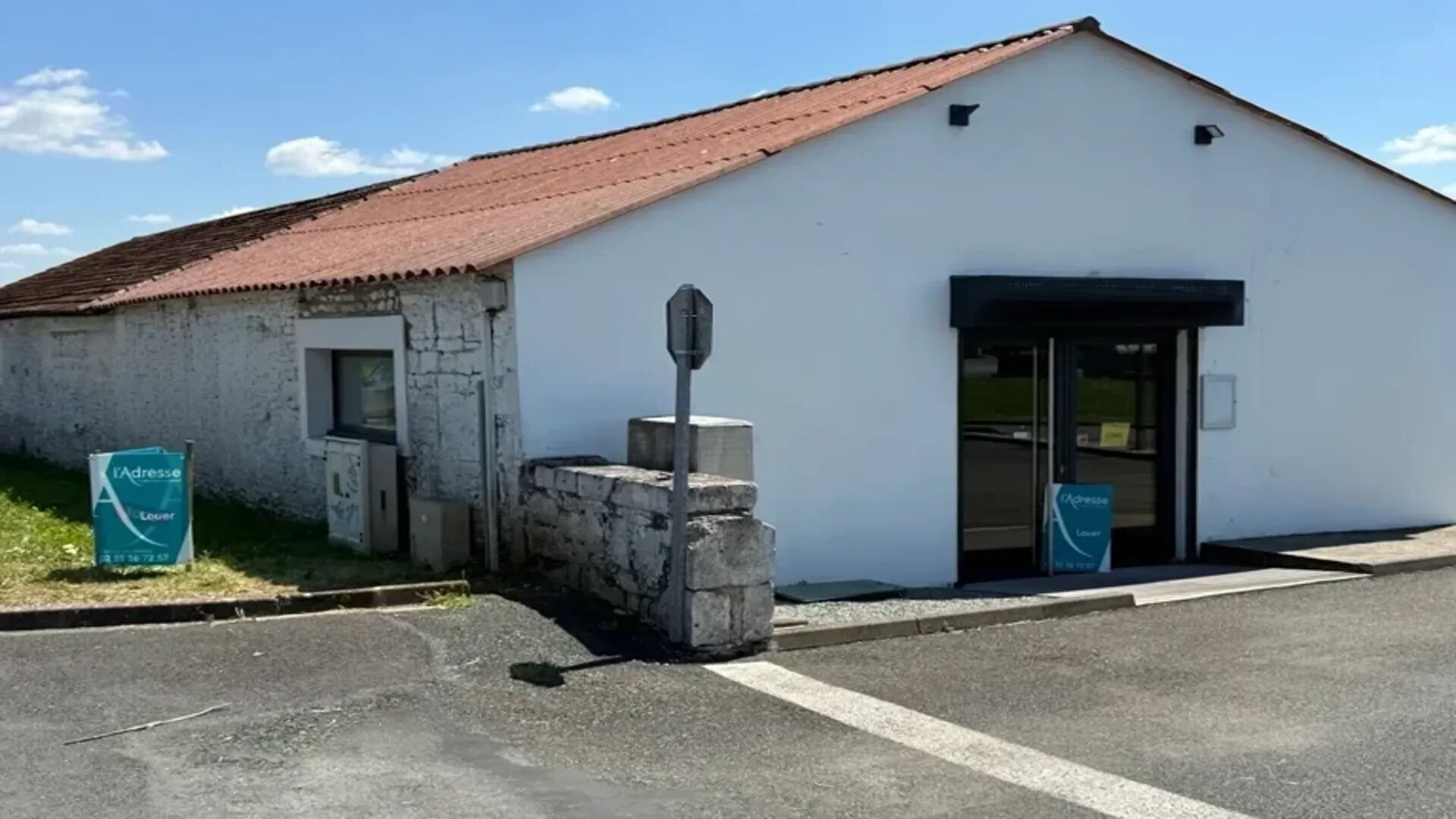 Local commercial SAINTE GEMME LA PLAINE (85400) 127.00 m²