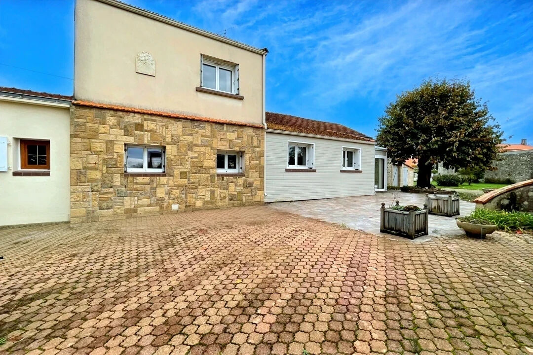 Maison NALLIERS (85370) 7 pi&egrave;ces 138.00 m&sup2;