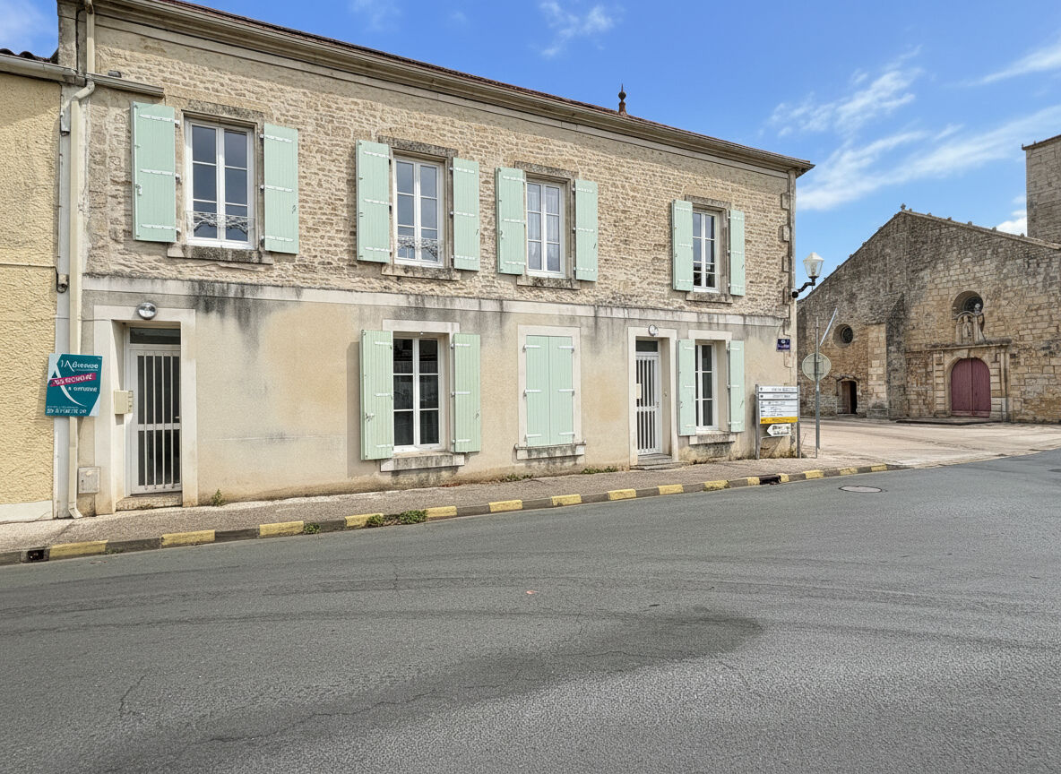 Maison NALLIERS (85370) 5 pi&egrave;ces 142.00 m&sup2;