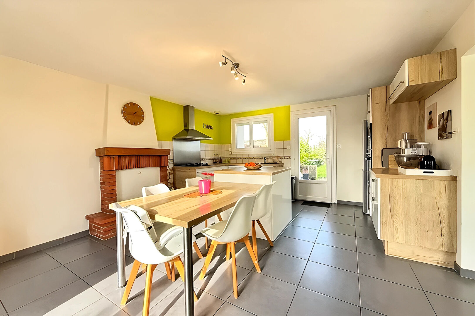 Maison CHAMPAGNE LES MARAIS (85450) 5 pi&egrave;ces 108.00 m&sup2;