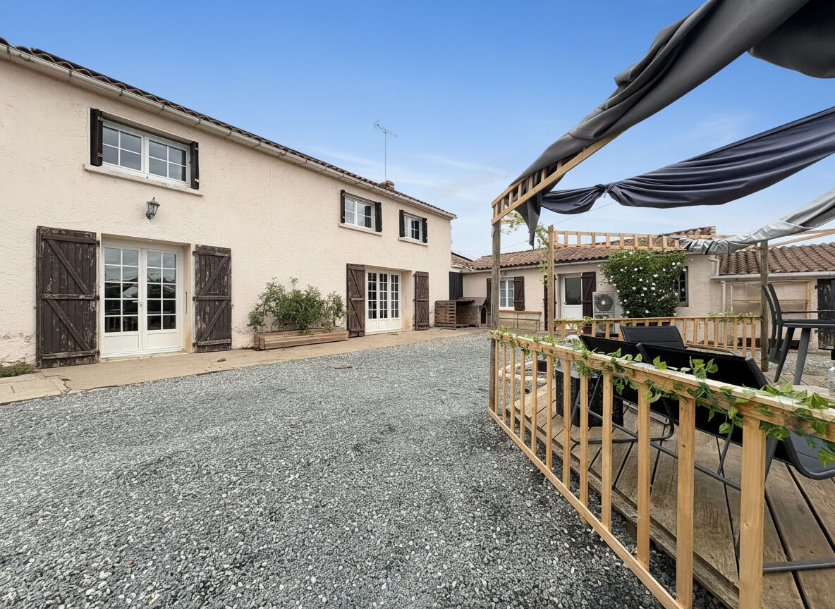 Maison NALLIERS (85370) 6 pi&egrave;ces 155.00 m&sup2;