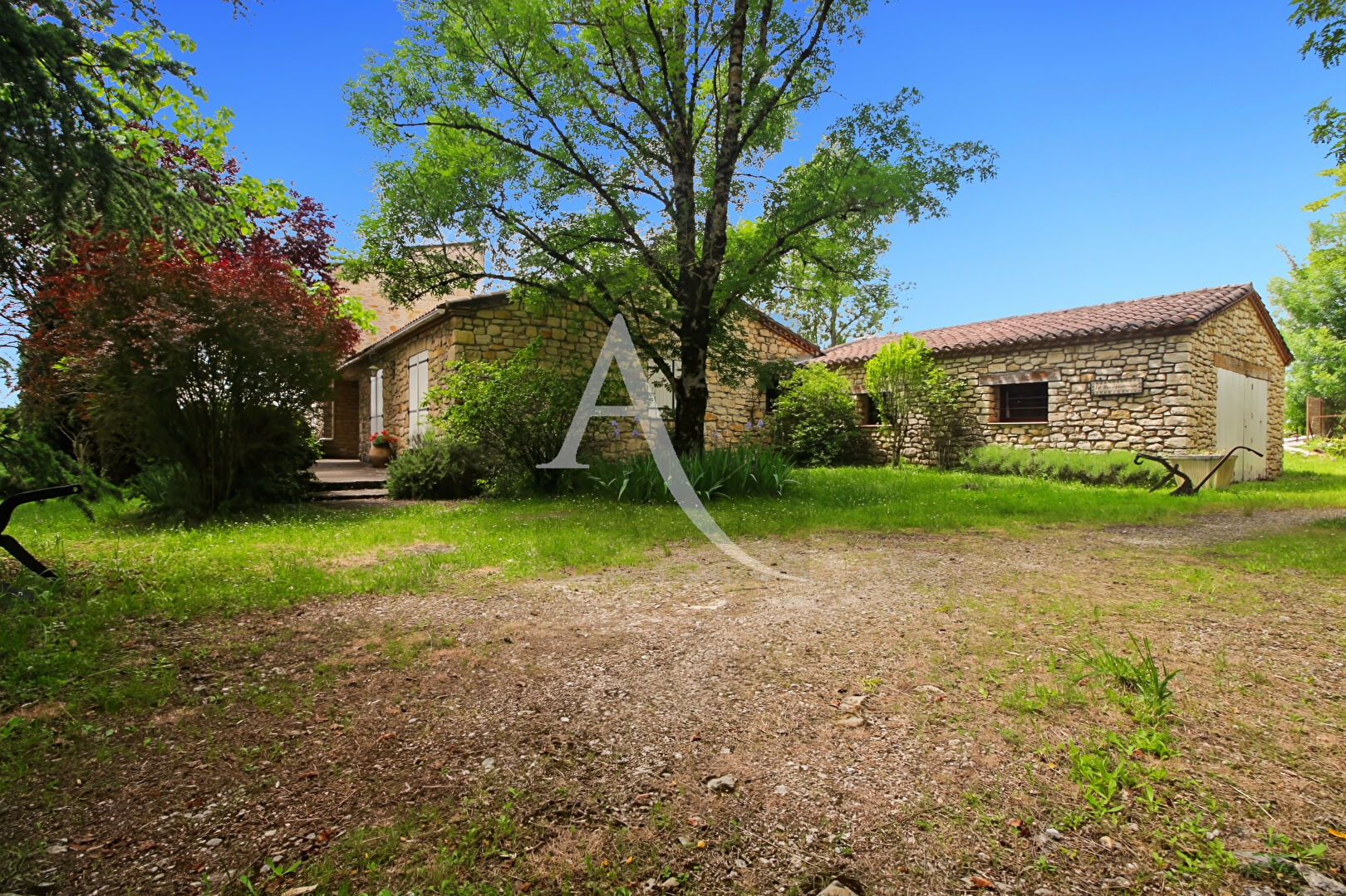 Maison MONTAYRAL (47500) 9 pièces 197.00 m²