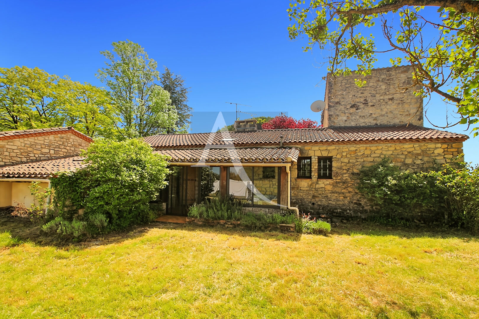 Maison MONTAYRAL (47500) 9 pièces 197.00 m²