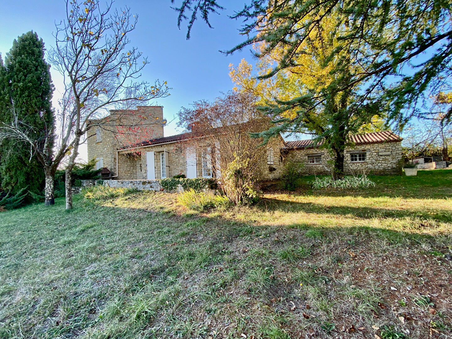 Maison MONTAYRAL (47500) 9 pièces 197.00 m²