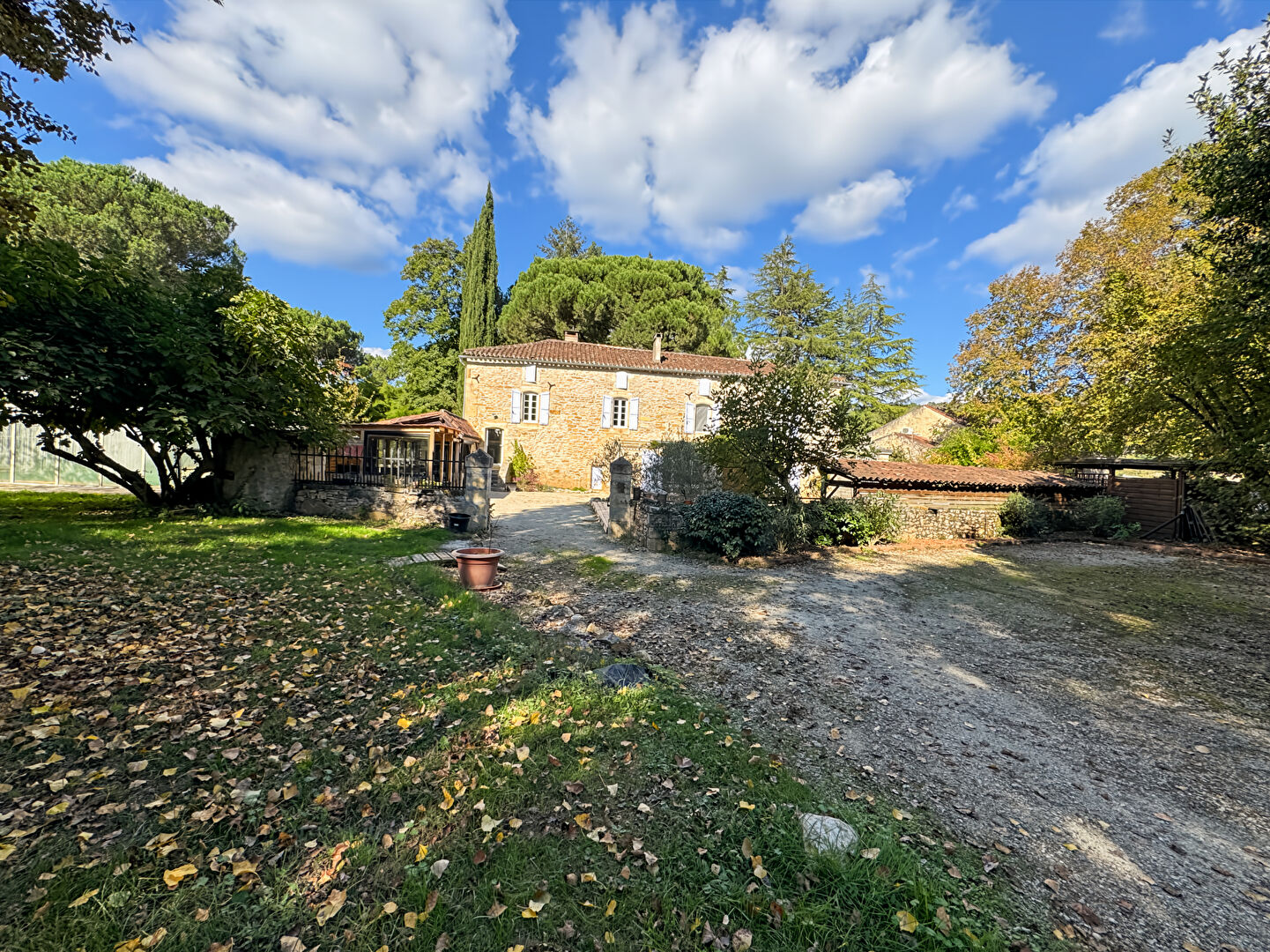 Maison PRAYSSAC (46220) 15 pièces 600.00 m²