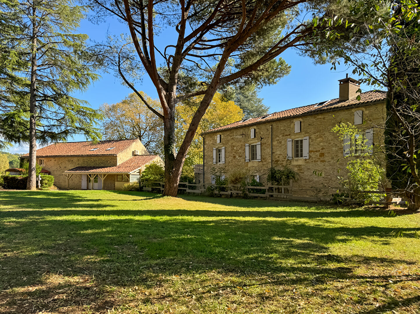 Maison PRAYSSAC (46220) 15 pi&egrave;ces 600.00 m&sup2;