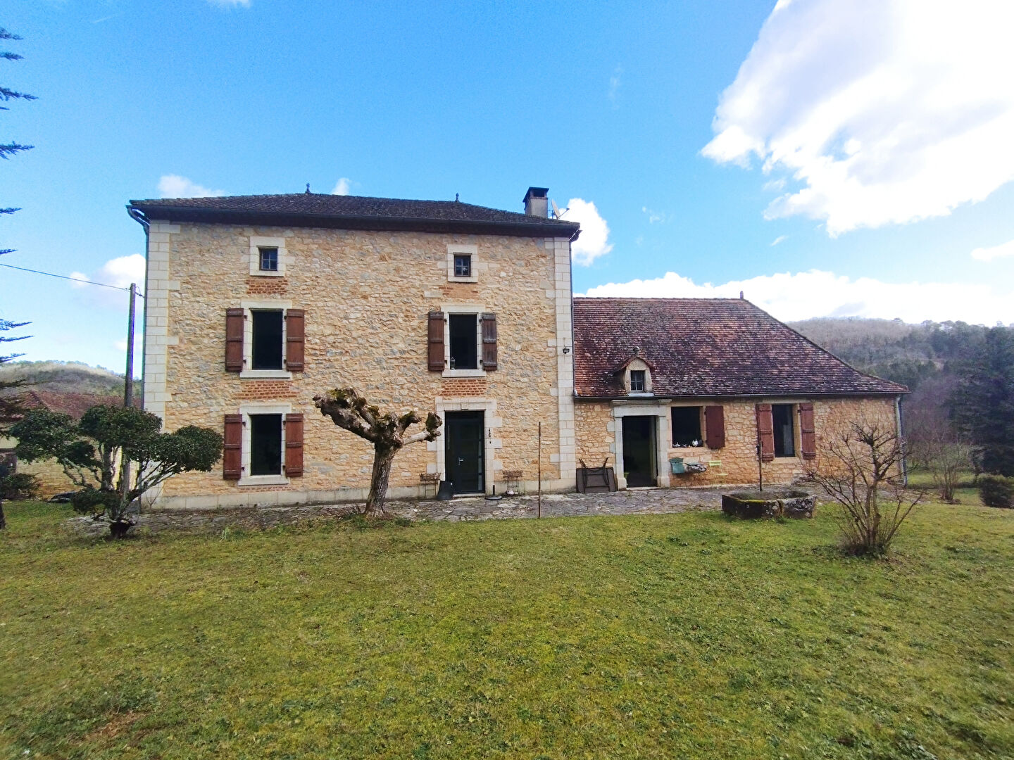 Maison LES JUNIES (46150) 6 pi&egrave;ces 214.00 m&sup2;