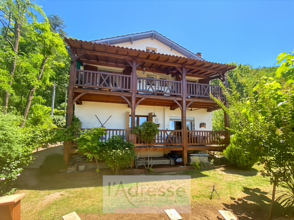 Maison PUY L EVEQUE (46700) 8 pi&egrave;ces 198.00 m&sup2;