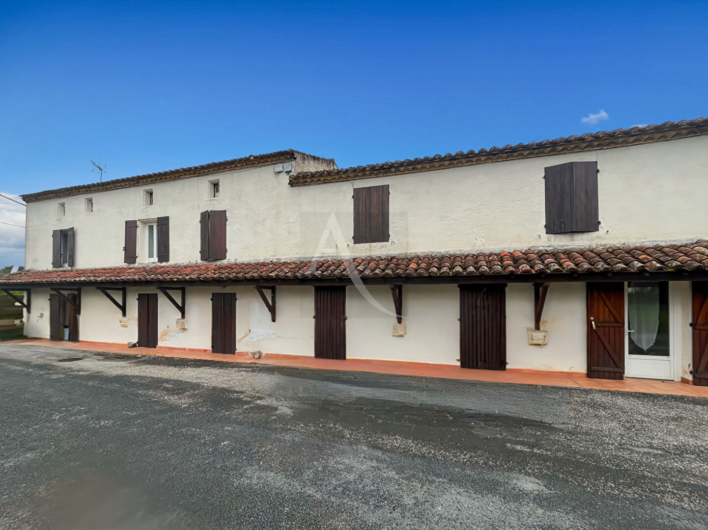 Immeuble de rapport FUMEL (47500) 8 pièces 166.00 m²