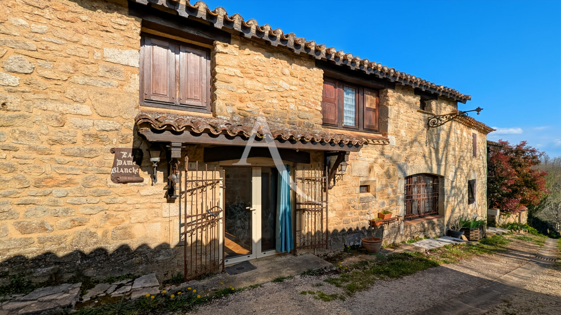 Maison SOTURAC (46700) 4 pièces 180.00 m²