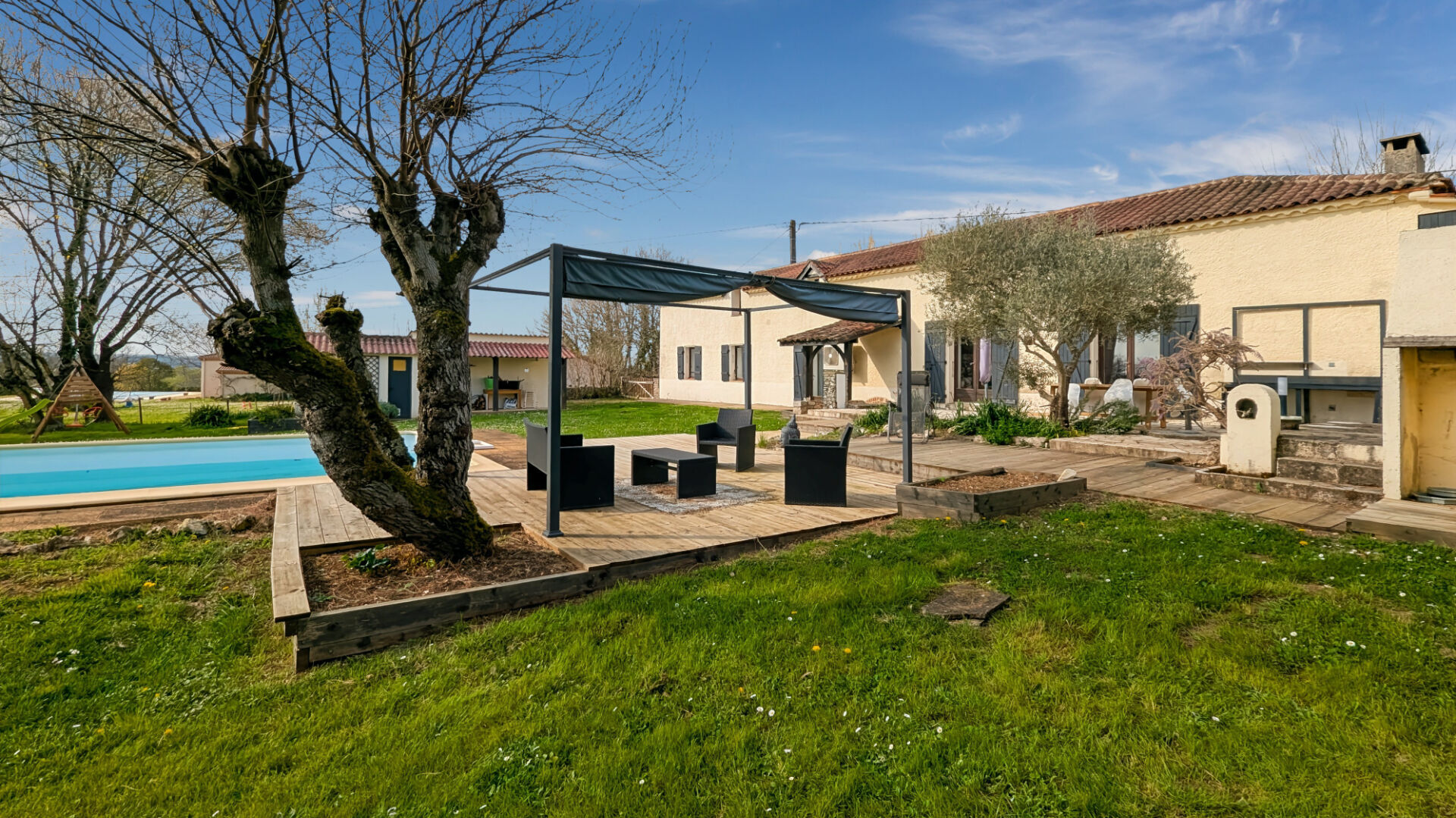 Maison MONTAYRAL (47500) 7 pi&egrave;ces 190.00 m&sup2;