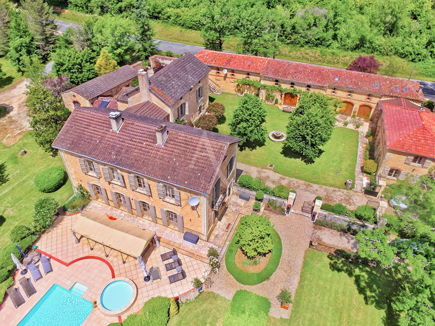 Demeure de Prestige SAINT FRONT SUR LEMANCE (47500) 27 pi&egrave;ces 717.00 m&sup2;