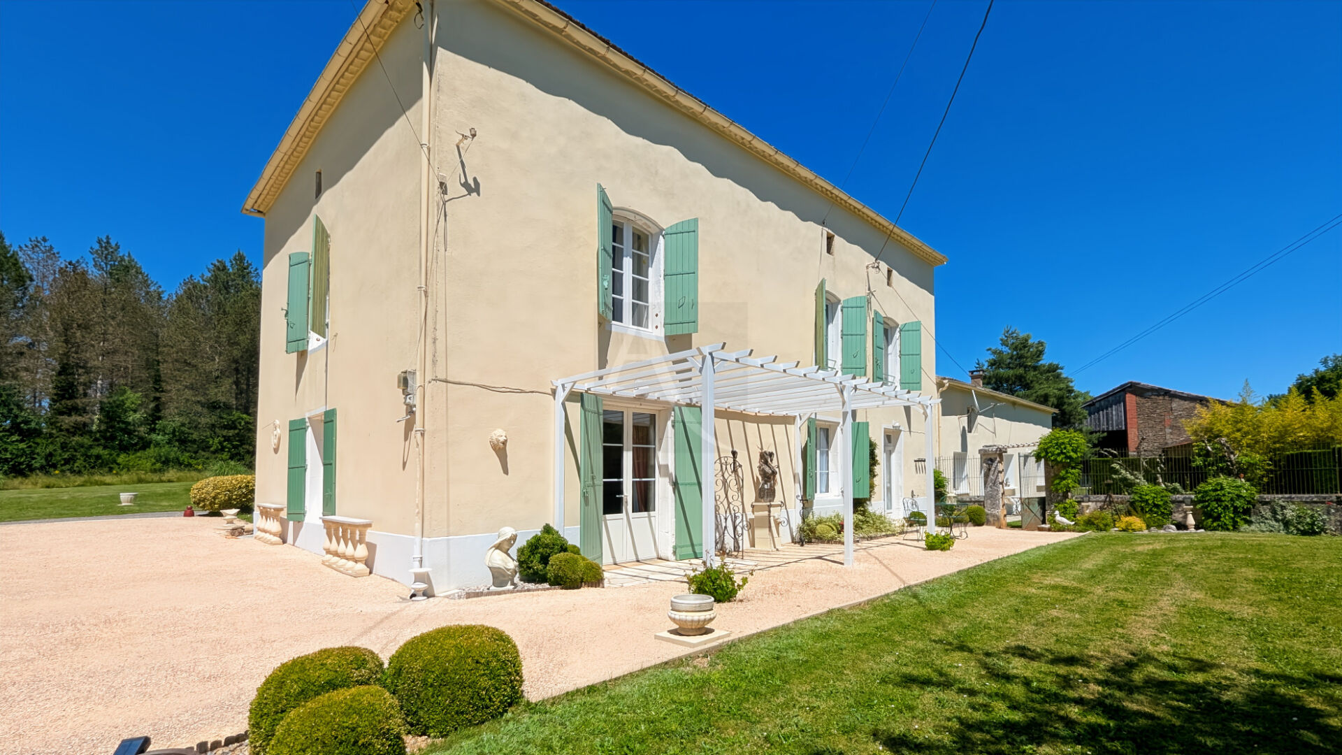 Maison BLANQUEFORT SUR BRIOLANCE (47500) 12 pièces 263.00 m²