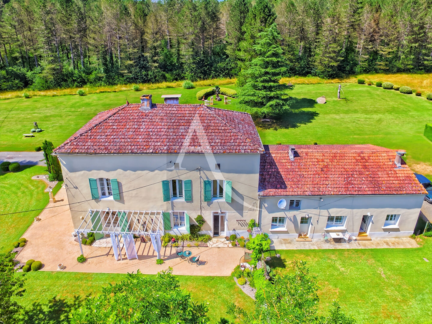 Maison BLANQUEFORT SUR BRIOLANCE (47500) 12 pi&egrave;ces 263.00 m&sup2;